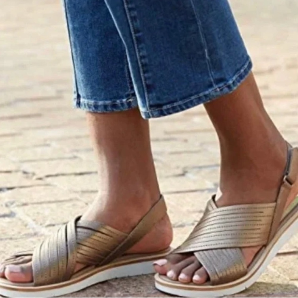 Timberland Adley Shore Cross Band Leather Sandals in Bronze 8.5